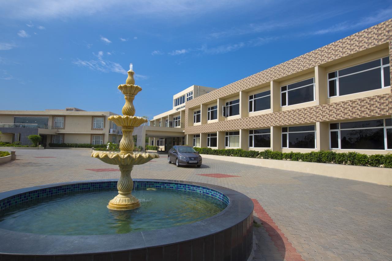 Landmark Pallavaa Beach Resorts Mahabalipuram Exterior foto